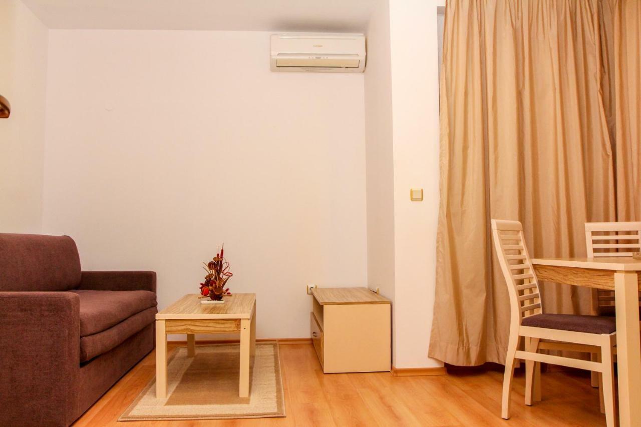 ساني بيتش Guest Apartments Salena المظهر الخارجي الصورة