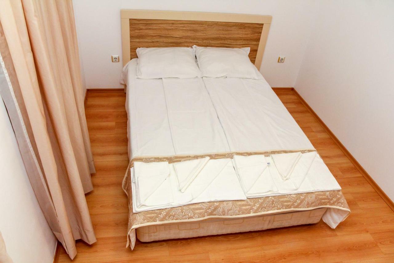 ساني بيتش Guest Apartments Salena المظهر الخارجي الصورة