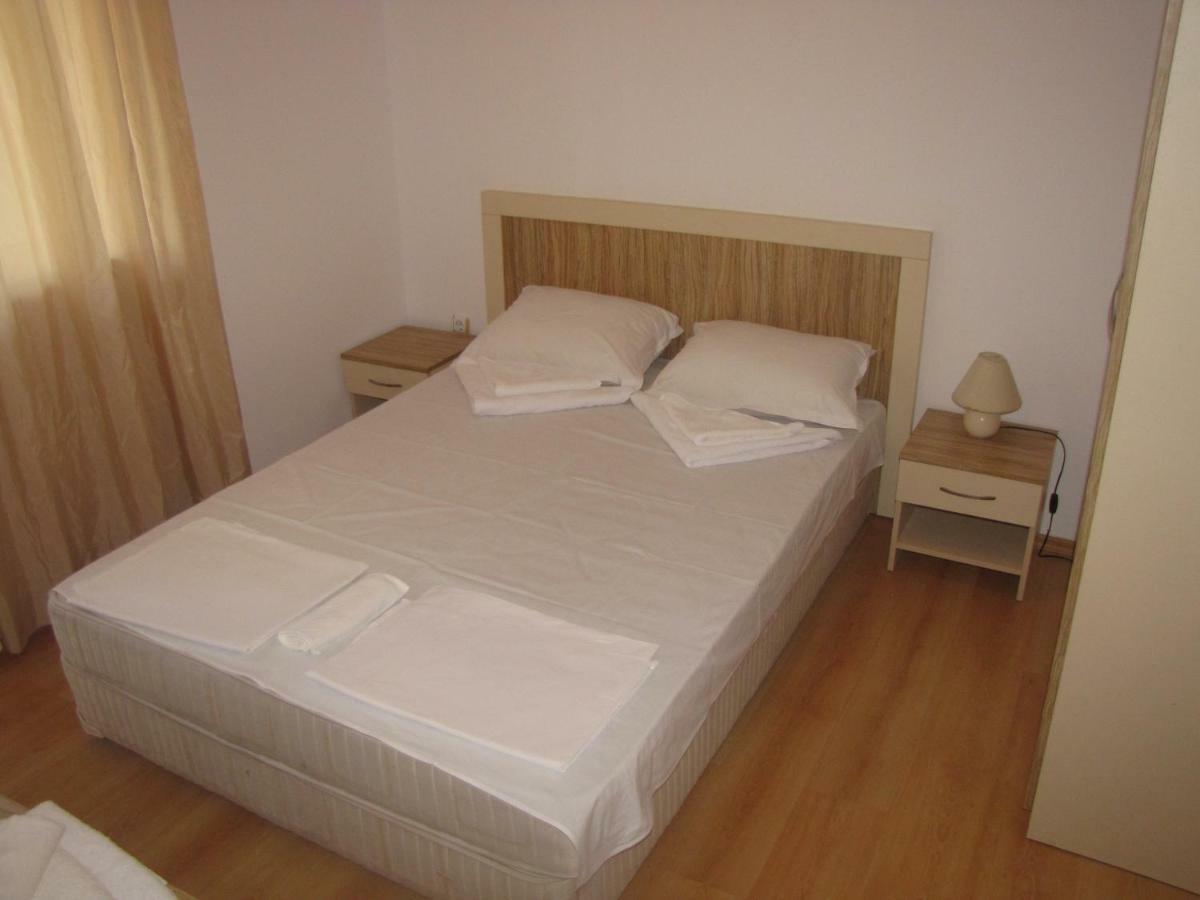 ساني بيتش Guest Apartments Salena المظهر الخارجي الصورة