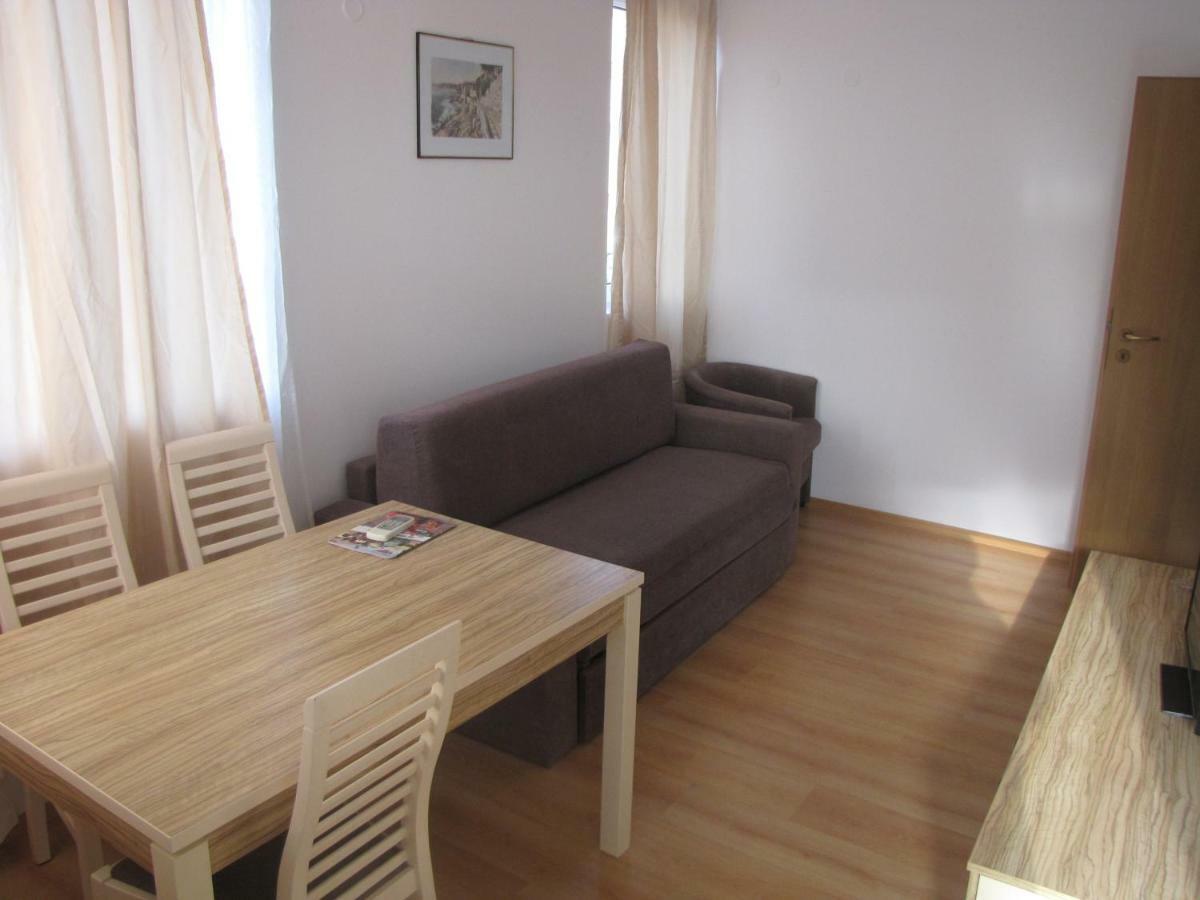 ساني بيتش Guest Apartments Salena المظهر الخارجي الصورة