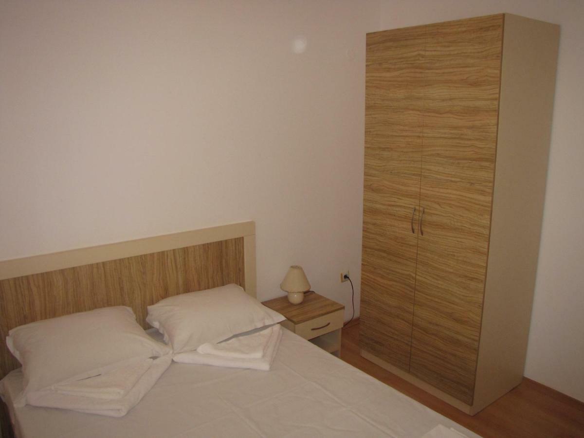 ساني بيتش Guest Apartments Salena المظهر الخارجي الصورة