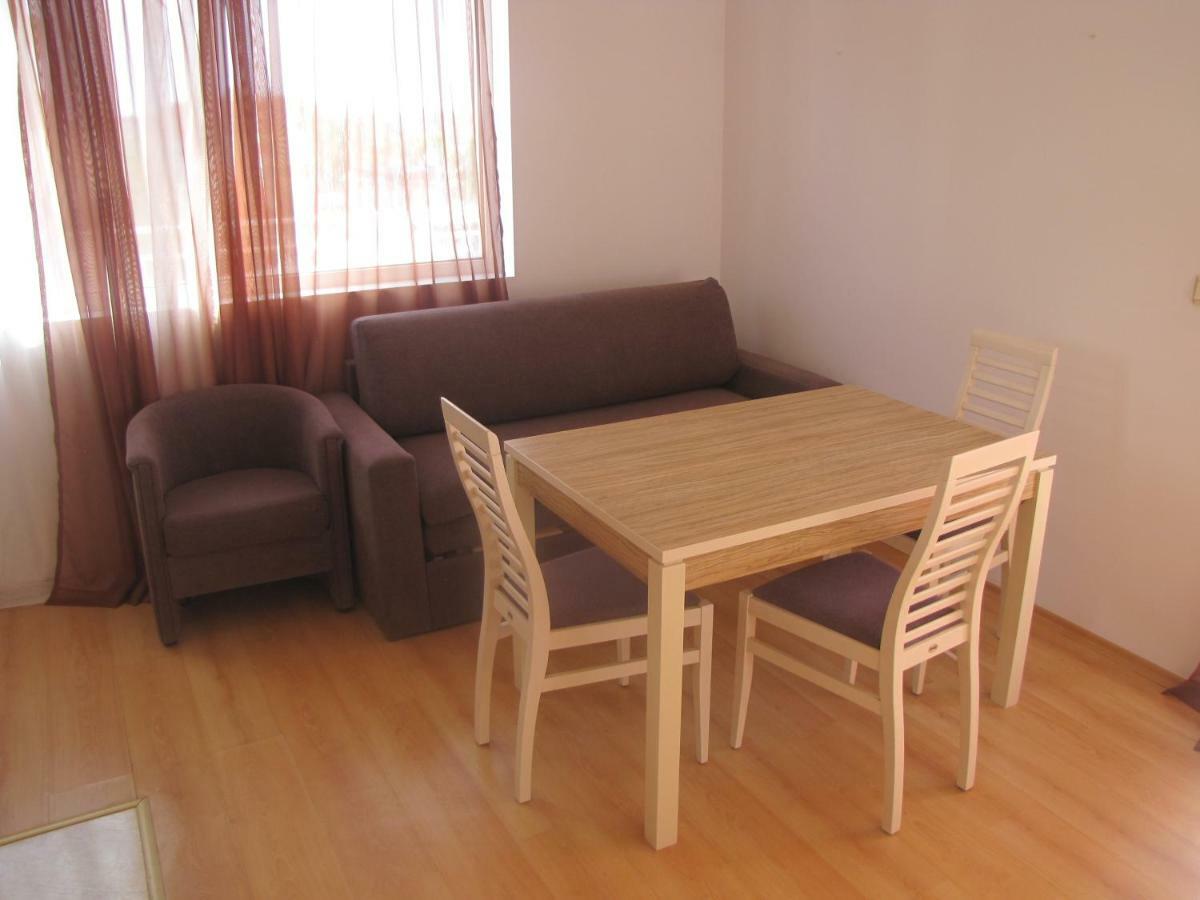 ساني بيتش Guest Apartments Salena المظهر الخارجي الصورة