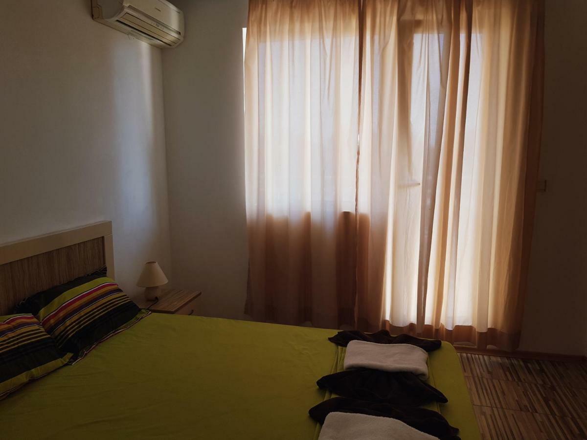 ساني بيتش Guest Apartments Salena المظهر الخارجي الصورة