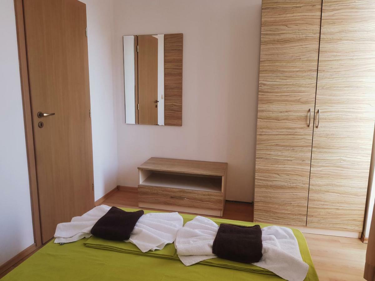ساني بيتش Guest Apartments Salena المظهر الخارجي الصورة