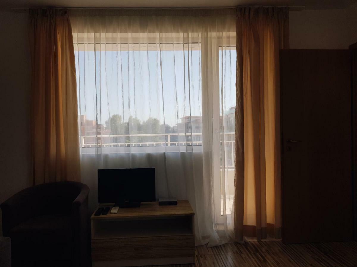ساني بيتش Guest Apartments Salena المظهر الخارجي الصورة