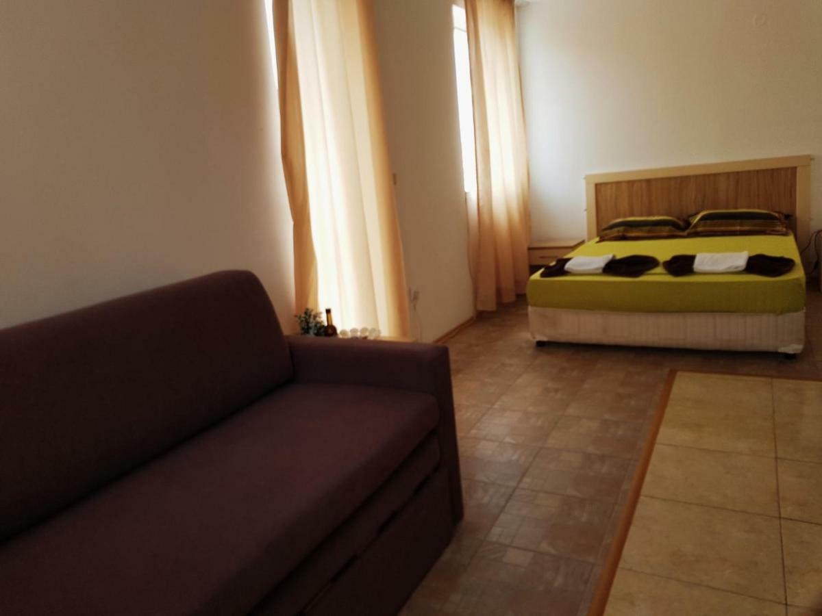 ساني بيتش Guest Apartments Salena المظهر الخارجي الصورة